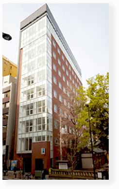 ラウンドクロス新宿5丁目ビルの外観